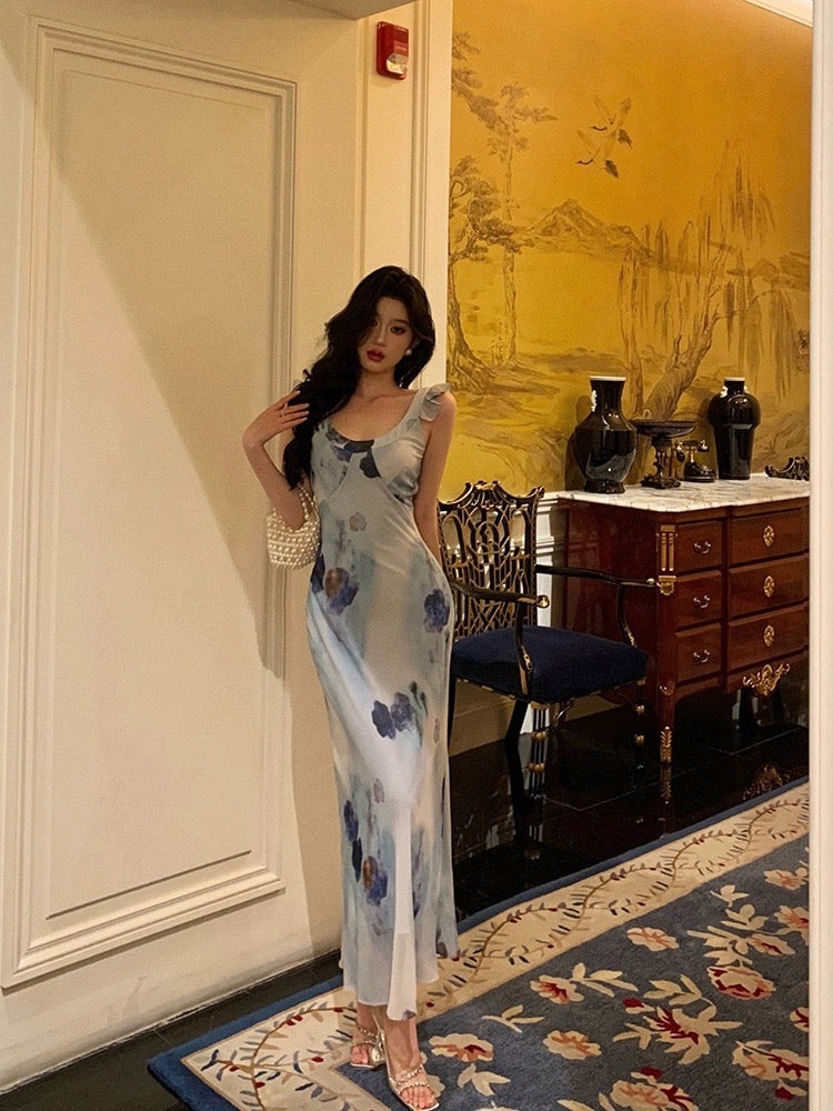Ge Fuwen small flying sleeve suspender floral dress female 2024 summer new holiday style strap waist long dress