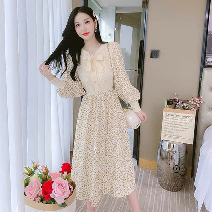 Corduroy floral dress women's autumn and winter 2023 new style gentle wind fake two-piece knitted temperament long skirt