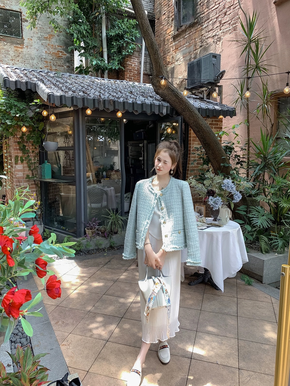 Fish Rabbit's Rabbit Small Fragrance Style Short Jacket Women's Autumn 2024 New Style Lady's Fungus-edged Sequined Top