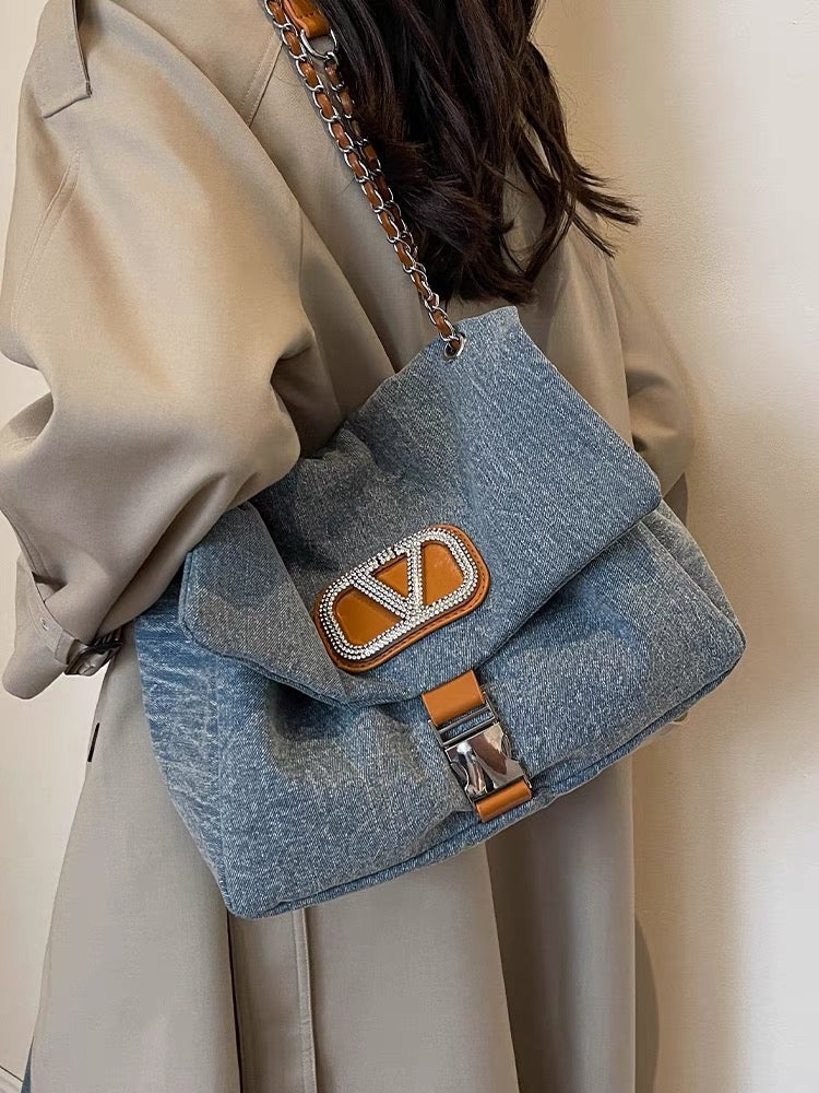 Fashion casual chain portable large-capacity bag women's new denim tote bag 2023 high-end underarm bag
