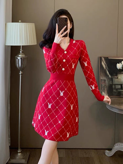 2023 Autumn and Winter New Long-sleeved Little Red Dress for Women, Ladylike Style Waist Slimming Temperament V-neck Knitted Dress D7791