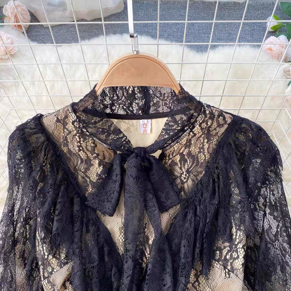 2022 Spring Korean Style Lantern Sleeve Waist Mesh Lace Hollow Splicing Fairy Dress Design Pleated Skirt (D0984)