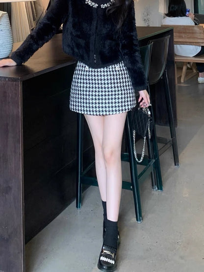 Juicecola Xiaoxiang style Korean retro houndstooth short skirt women's autumn new culottes