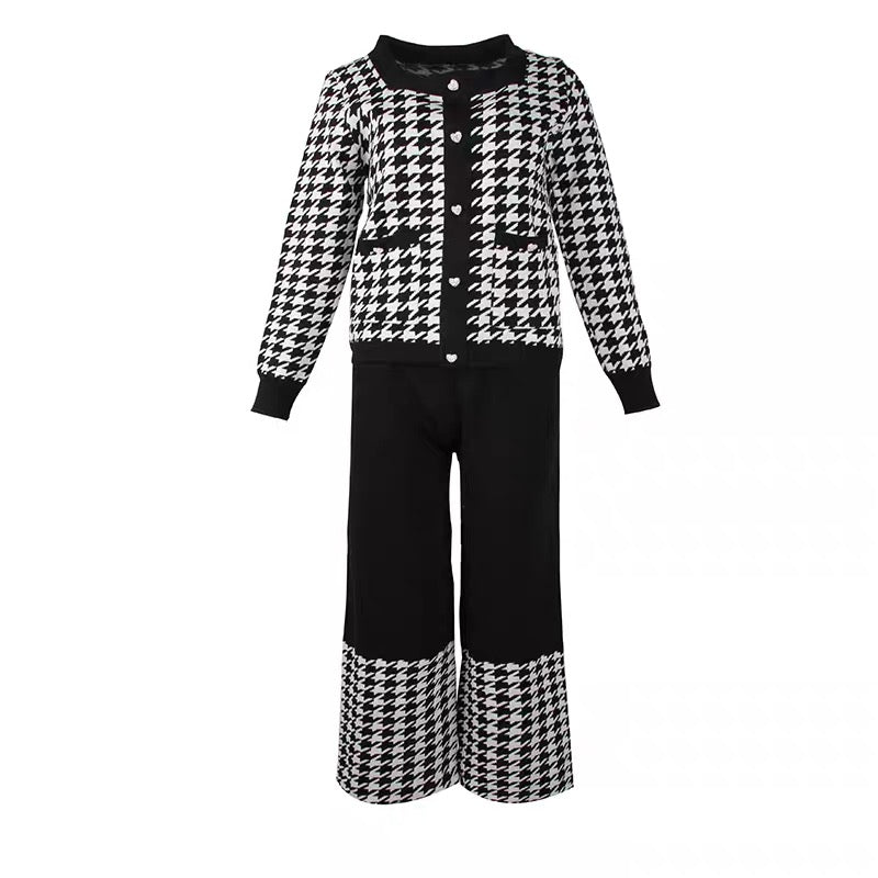 Suit women's 2023 autumn houndstooth square collar exposed collarbone single-breasted knitted jacket elastic waist slimming wide-leg pants
