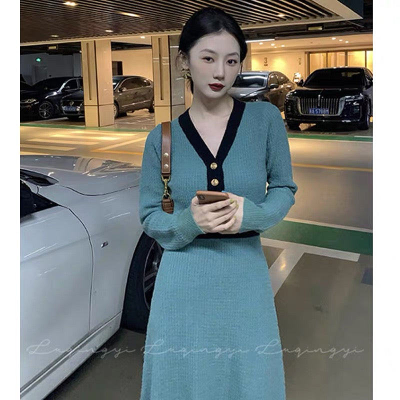 Knitted dress women's autumn and winter mid-length 2023 winter new style with coat and bottoming waist slimming skirt (D5551)