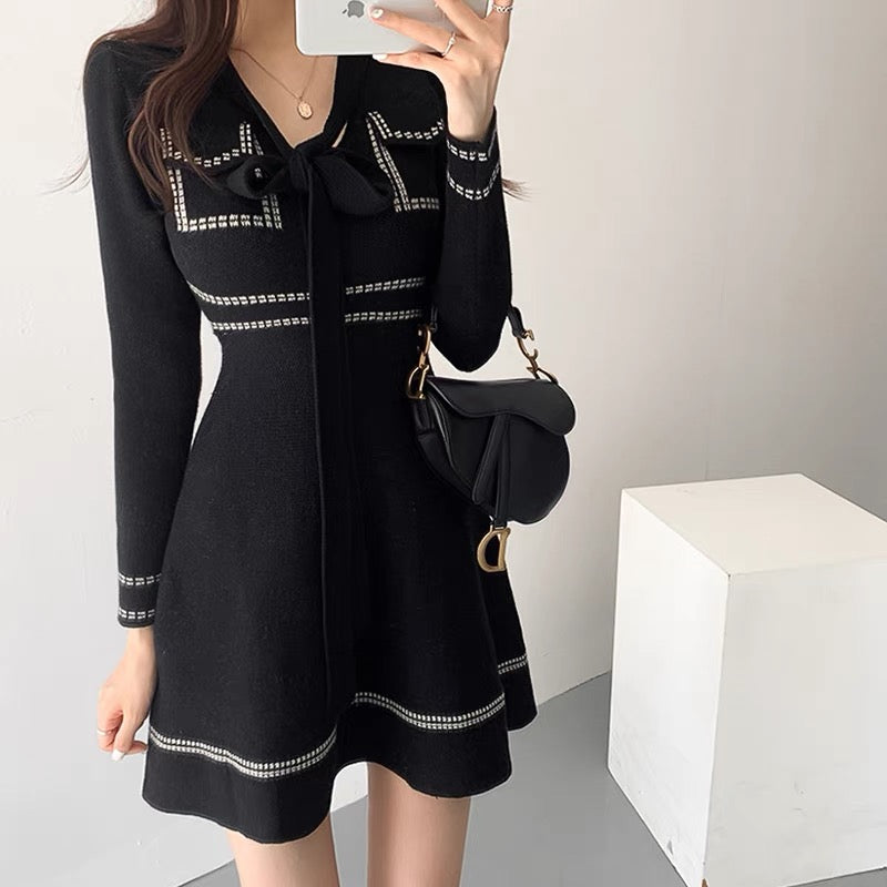 2023 new French Hepburn style little black dress with waist and bottom layer with sweater knitted dress for women in autumn and winter