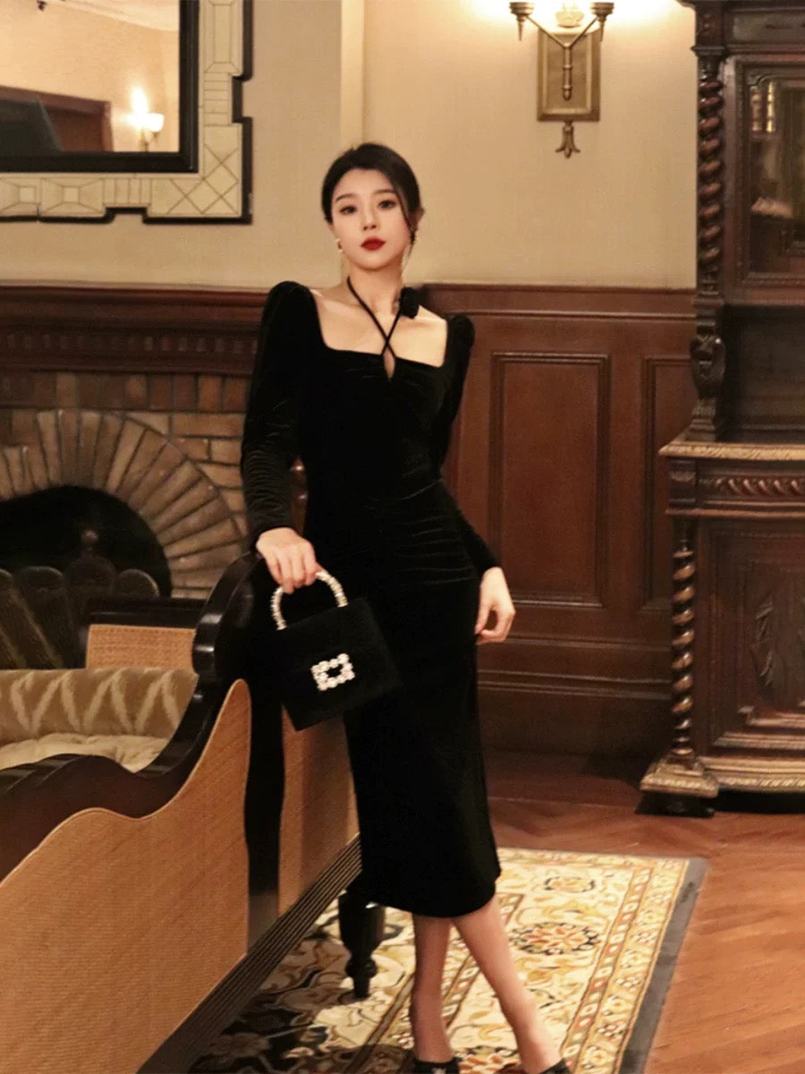 Thirteen and Little Black Dress Women's Autumn and Winter Slim-fitting Waist Halter Neck Slit Temperament French Velvet Long Dress