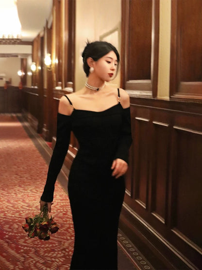 Thirteen and Little Black Suspender Dress for Women in Autumn and Winter Slim Fit with Temperament French Long Knitted Skirt