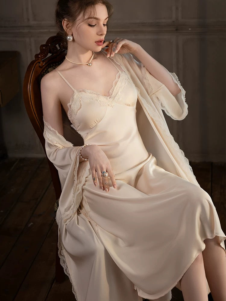 Forced to sell pajamas with breast pads, suspenders, nightgown, two-piece suit, sexy silk long mulberry silk pajamas for women