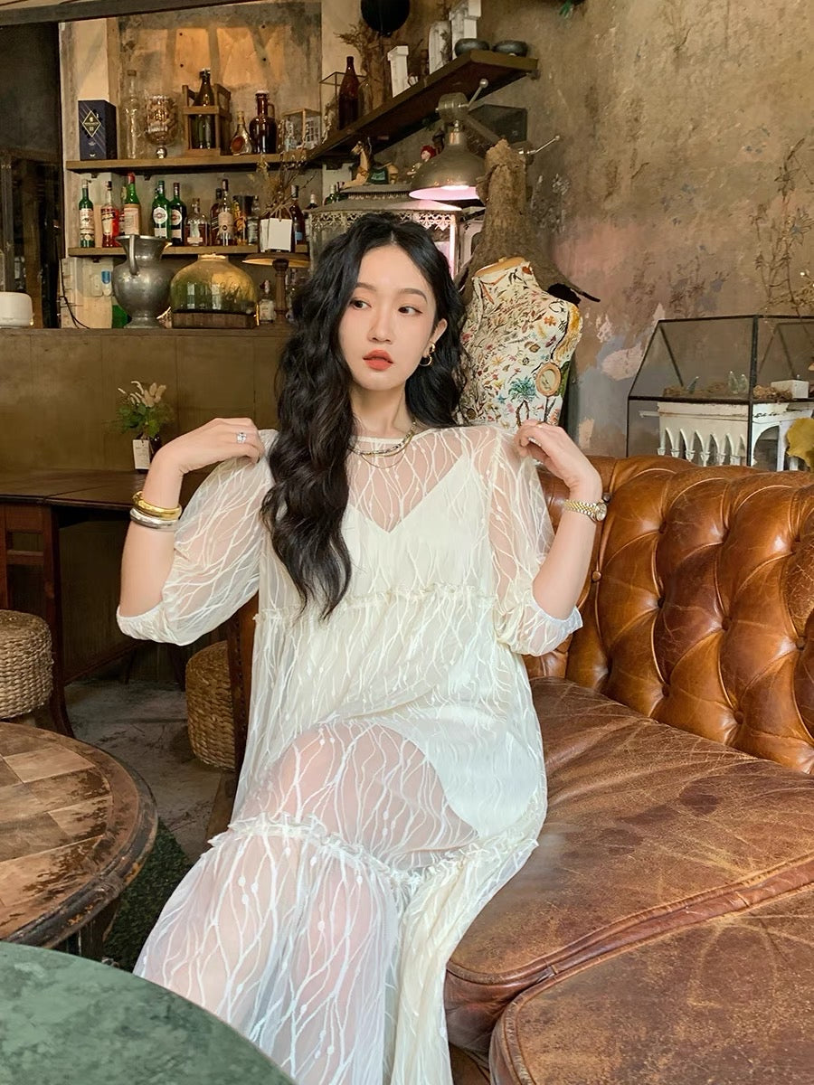 Ren Xiaoyi's vacation wind fairy long skirt net gauze French temperament unique design beige dress female high-end sense