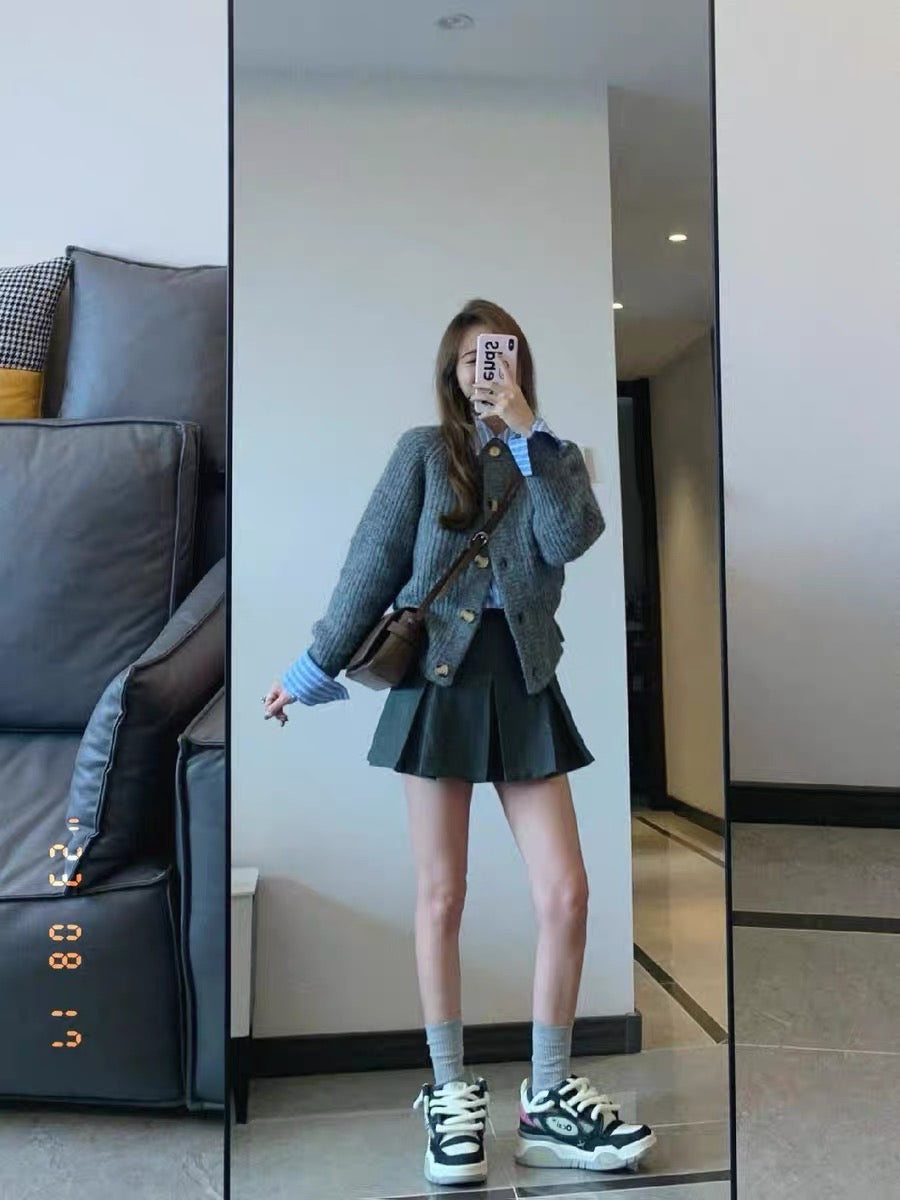 Milk lazy sweater coat knitted cardigan shirt skirt three-piece suit small fragrance fashion small man autumn and winter