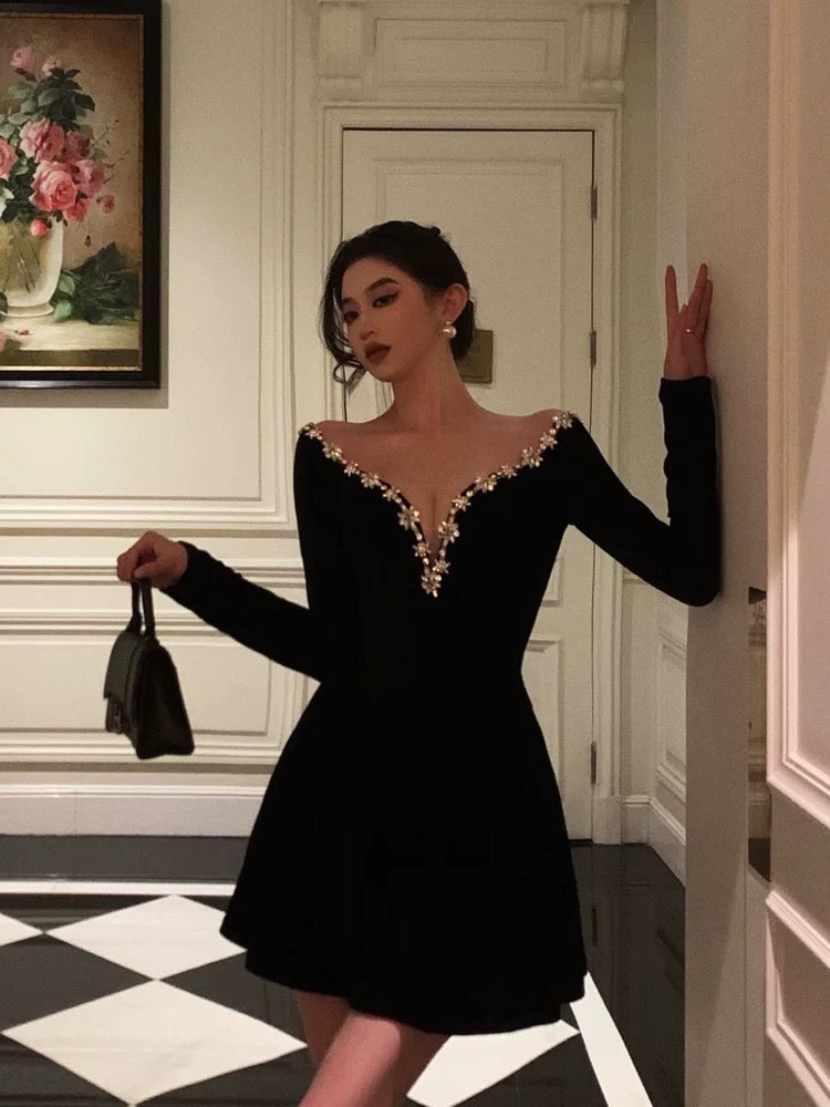 Pure lust sexy velvet dress autumn and winter women's French high-end banquet princess temperament waist-cut birthday dress