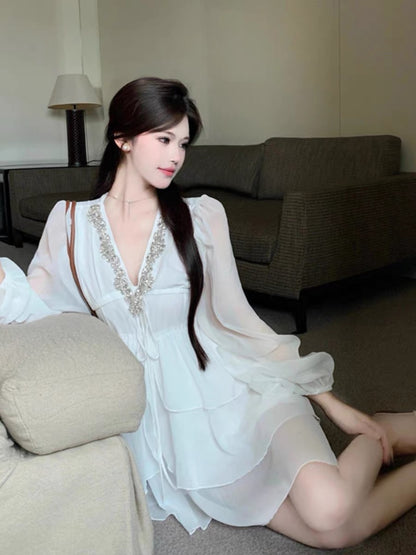 Unique and beautiful design, V-neck long-sleeved purple dress for women, pure and sexy sexy waist-cinching short skirt A2280