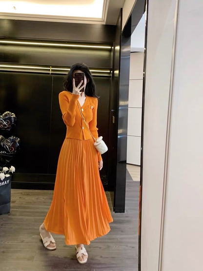 Small fragrant wind suit women's autumn new high-end temperament age-reducing skirt two-piece tea wear a complete set