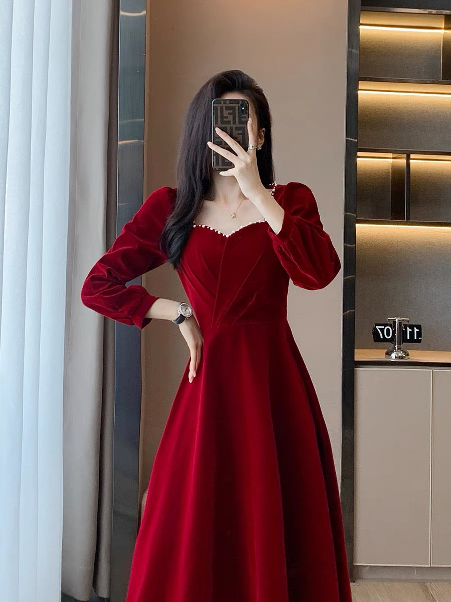 Autumn new style French retro fashion temperament light luxury high-end slim banquet engagement dress velvet dress