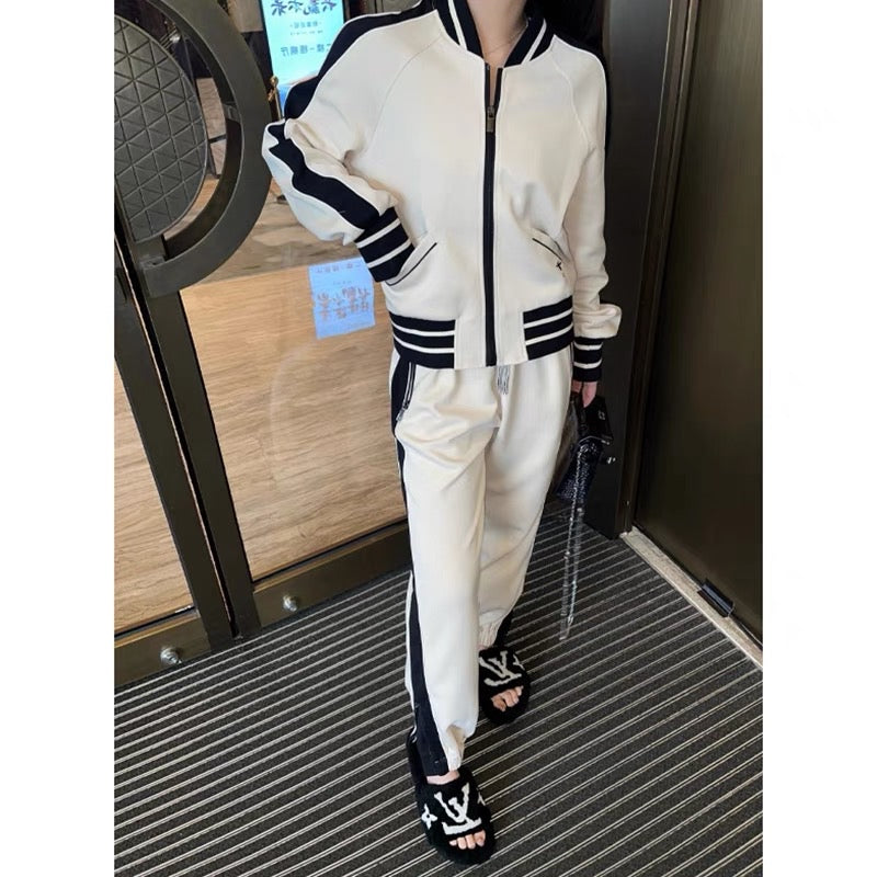 Early autumn high-end fashion salt casual sportswear sweatshirt suit female Internet celebrity hot street Hong Kong style trendy two-piece set