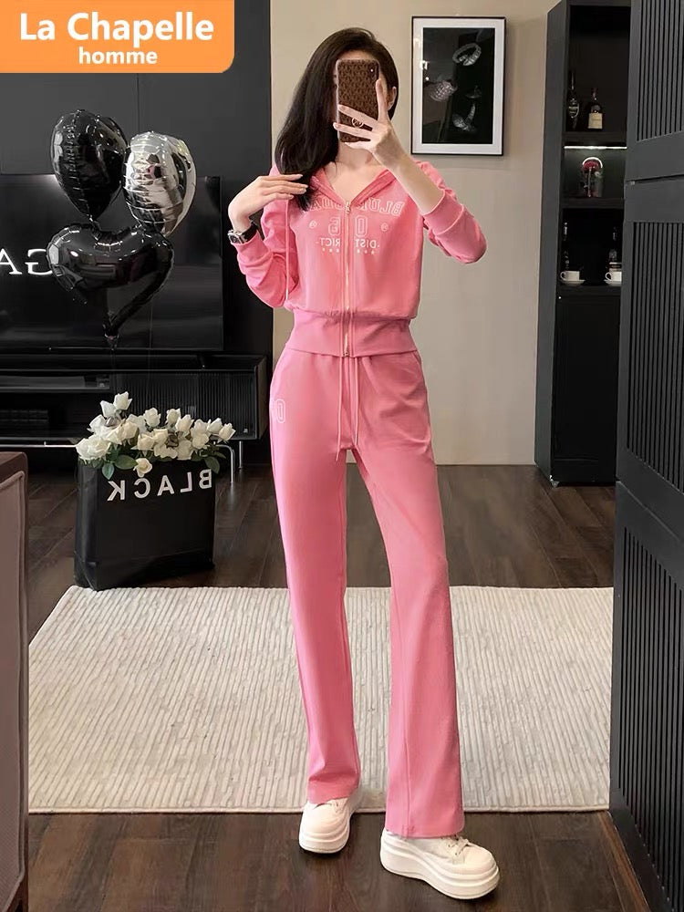 La Chapelle's temperament and age-reducing rose red casual suit for women in autumn 2023 new design sports two-piece set