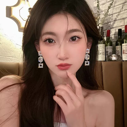 Rich lady! Flash Diamond Square 925 Silver Needle Earrings Unique Niche Design Earrings Women's High-end Earrings