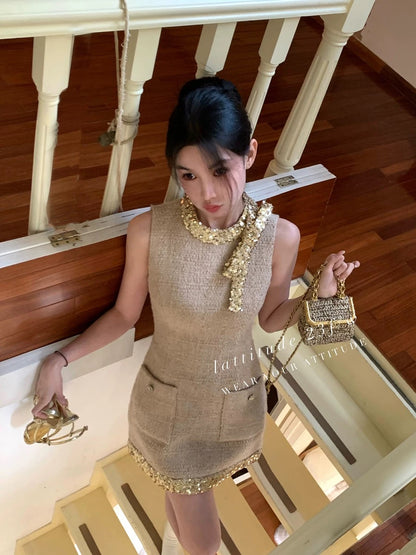LATTITUDE/Yang Xiaolu sparkling gold dress tweed trimmed straight woolen dress