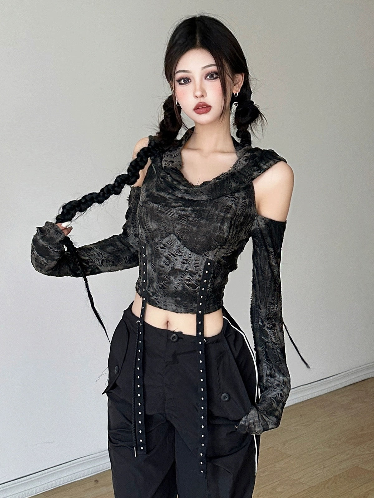 KLIOU apocalyptic wasteland style hand-made frayed hooded off-shoulder long-sleeved T-shirt women's slim high-waist personalized short top