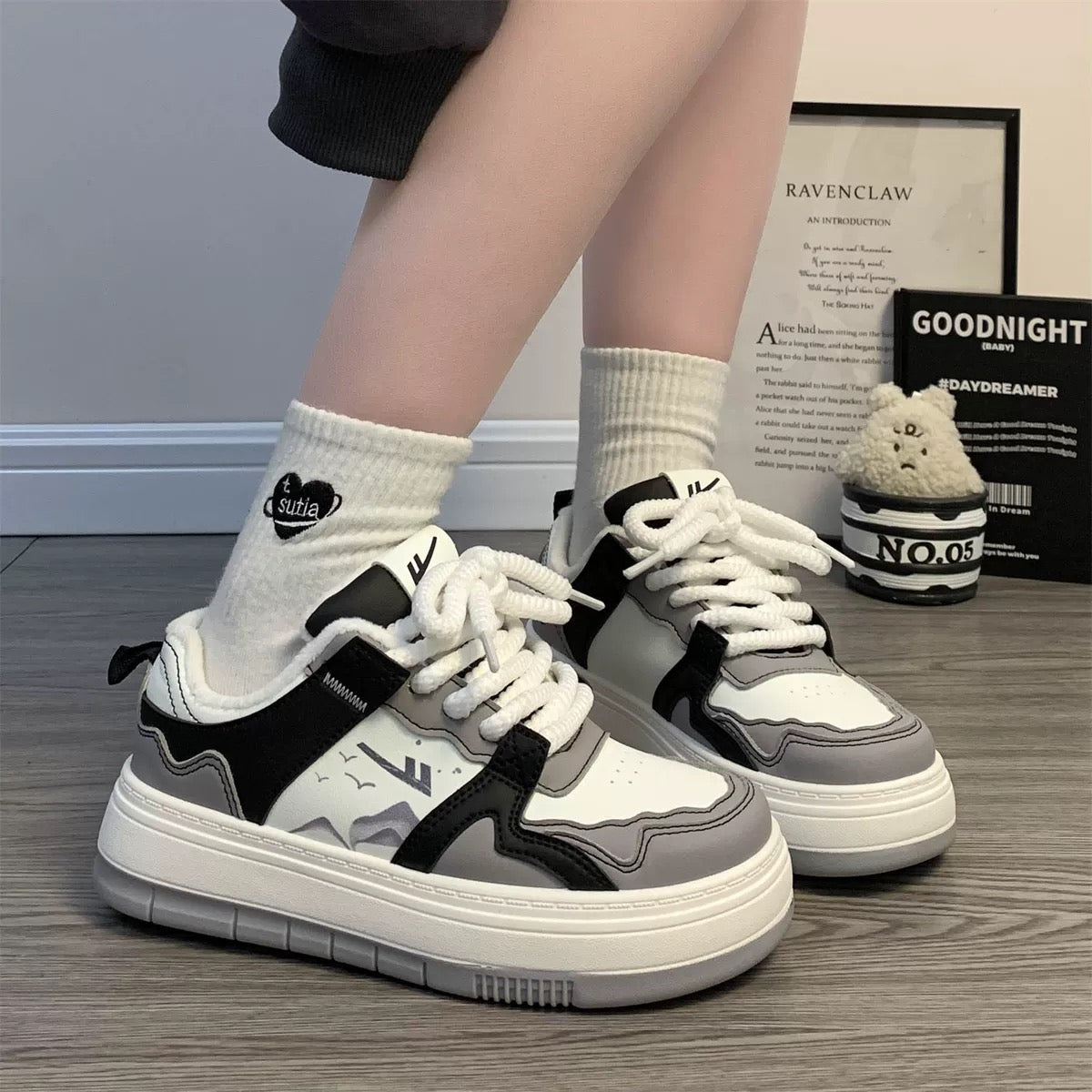 Pull back plus velvet women's shoes ink painting original sneakers for women 2023 winter new casual thickened warm two-cotton shoes