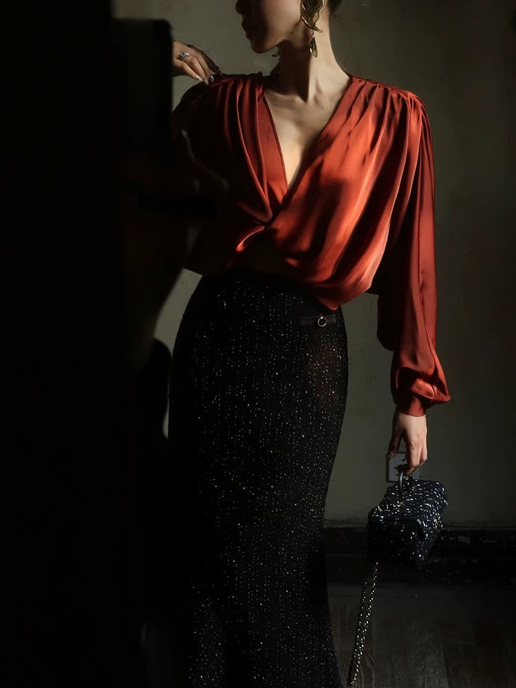XIAOLI praises the daytime v-neck long-sleeved shirt in autumn and winter with a French-style high-end loose top