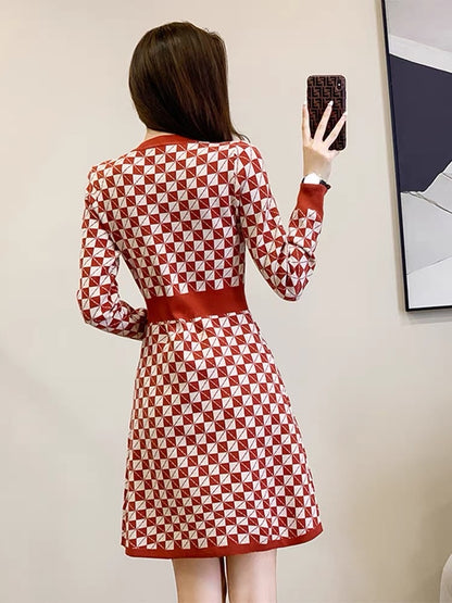 New autumn and winter French style long-sleeved small fragrant style Polo collar plaid dress with feminine temperament and slim fit with knitted skirt inside D7792