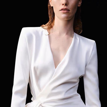 White dress can be worn at ordinary times. Little white dress with certificate. Socialite Xiaoxiang style V-neck long-sleeved design dress. (V8816)