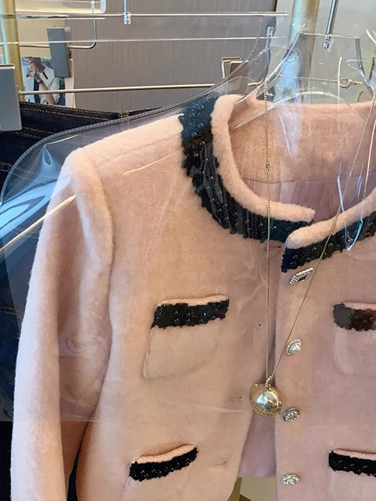 Xiaoxiangfeng pink beaded round neck short coat for women autumn and winter 2023 new design sense of socialite age-reducing temperament top