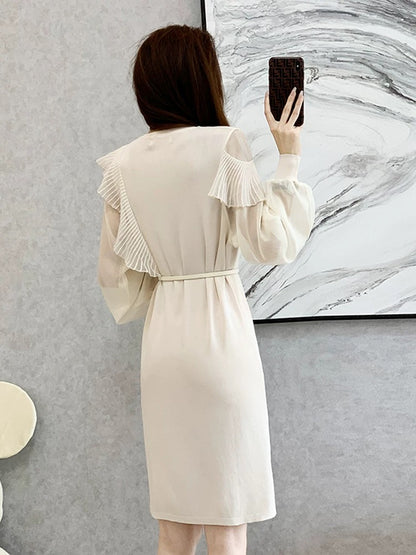 French niche design knitted dress 2023 early autumn new women's style temperament waist slimming sweater skirt