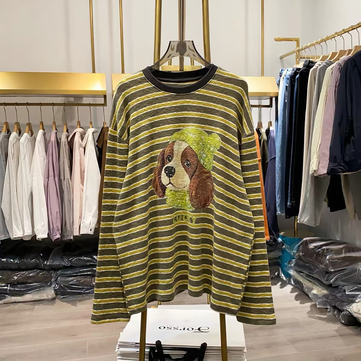 [Real-life shot from Xiao Ai's stall] Striped long-sleeve top featuring a puppy motif—American retro, loose, casual, and laid-back style with contrasting color stripes.
