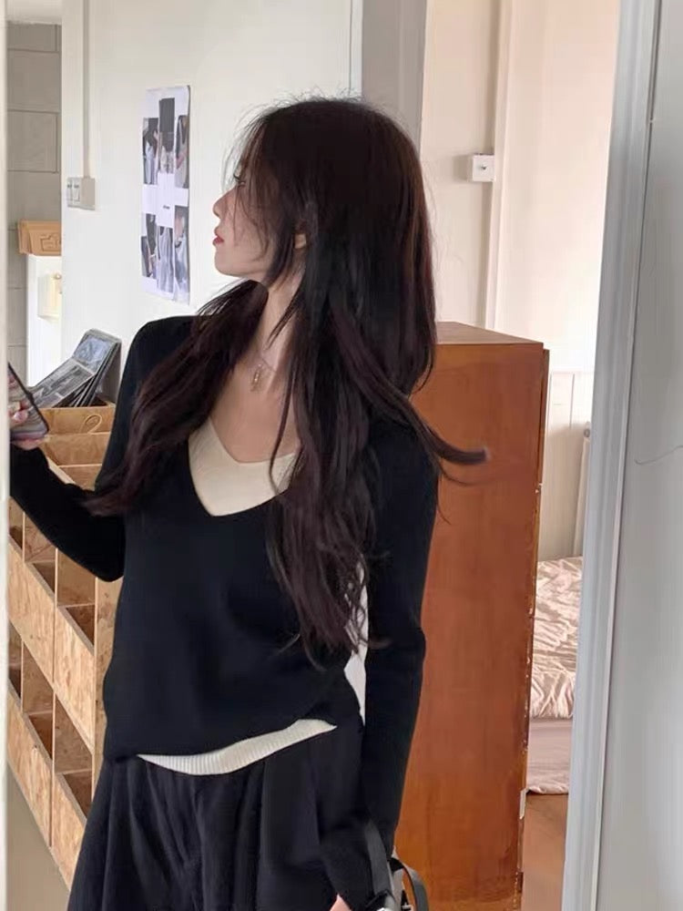 Designed V-neck fake two-piece patchwork sweater for women 2023 autumn and winter Korean slim-fitting casual top (D6662)