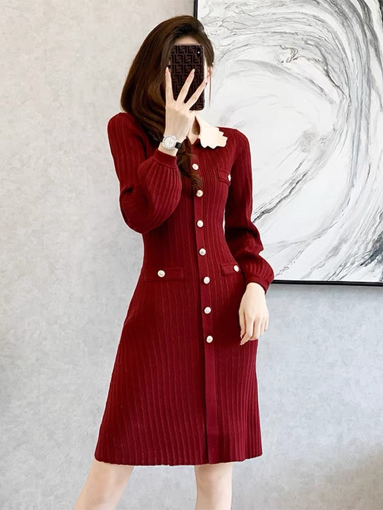 High-end retro burgundy baby doll collar dress for women, autumn and winter French tea break waist slimming knitted skirt D7796