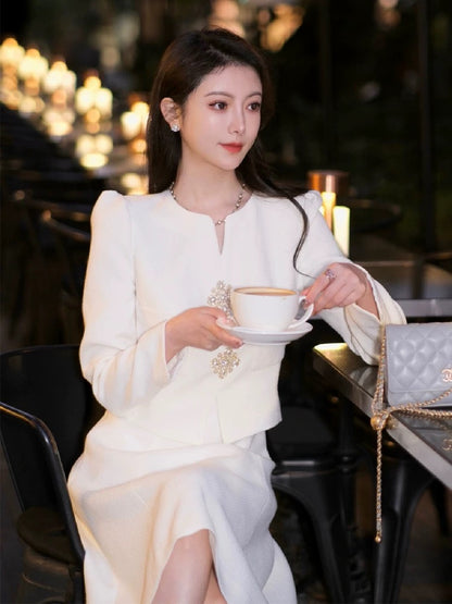 Yujie two-piece set for women, high-end and capable temperament, this year's popular beautiful and high-end white small fragrance suit skirt