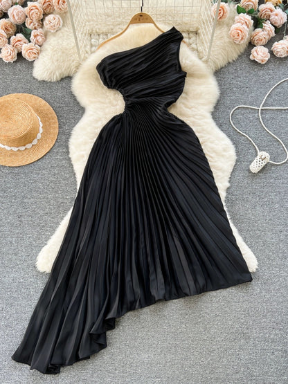 Light luxury and high-end heavy-duty pleated slim-fitting mid-length irregular holiday-style hollow waist-exposed dress for women