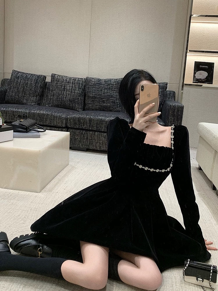 Fat mm French socialite heavy industry velvet dress autumn and winter 2022 large size high-end evening dress little black dress for women