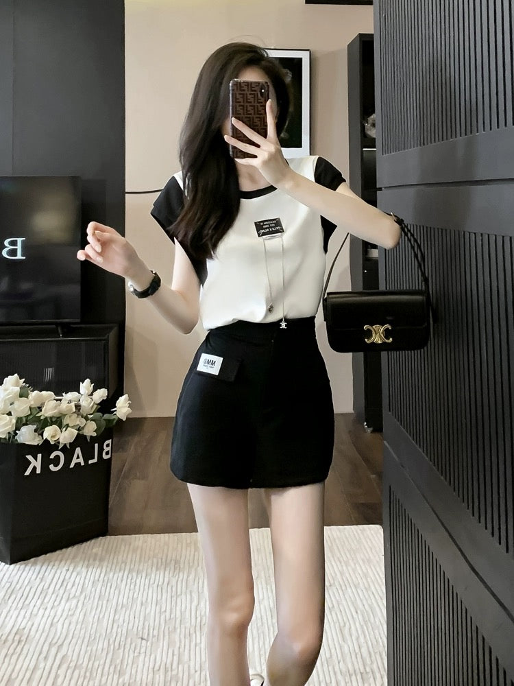 Internet celebrity sports casual shorts suit for women with summer clothes and a complete set of fashionable and age-reducing two-piece suits for small people.