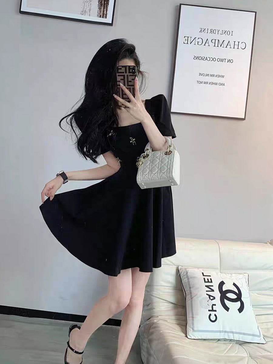 Summer new style French square collar, gentle, elegant, romantic and chic little black dress, fashionable and versatile, temperamental waist dress (B2616)