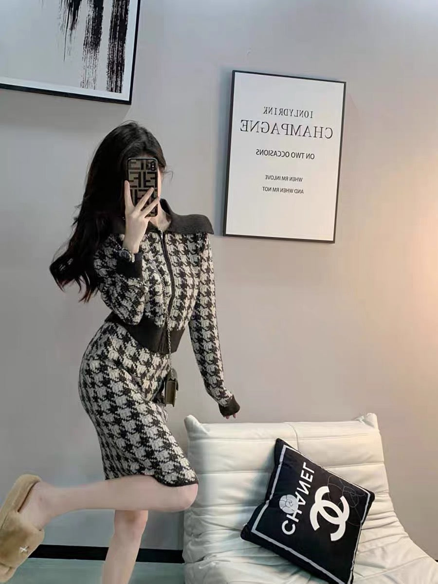 Xiaoxiangfeng fashion suit for women 2023, ladylike temperament, light luxury houndstooth bag hip skirt, knitted cardigan two-piece set (B1516)