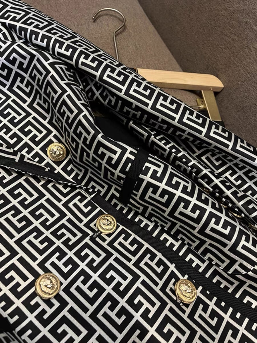 2023 European and American personalized maze graphic jacquard webbing trim double-breasted mid-length suit jacket (B7916)