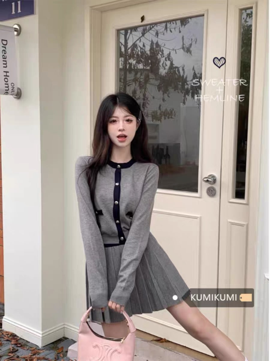 kumikumi fashion suit contrasting color long-sleeved sweater women's autumn high-waisted pleated skirt and short skirt two-piece set (D6668)