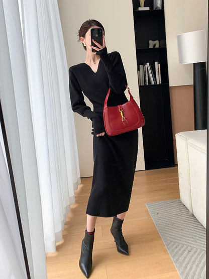 FT GUOGE black knitted dress for women 2023 autumn and winter new style French slimming with coat and bottoming skirt