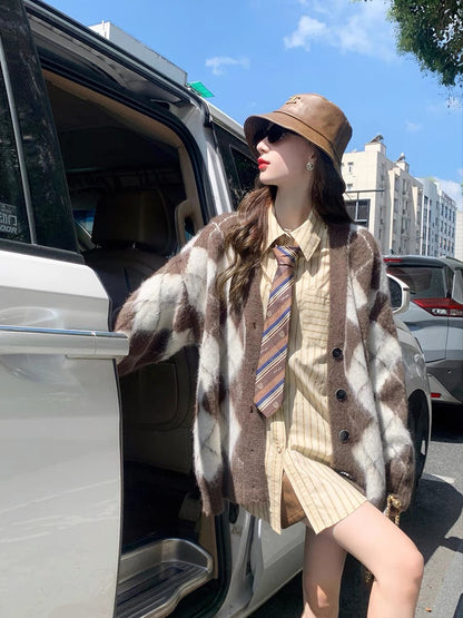 Guoguojia plaid knitted cardigan jacket for women autumn new lazy style loose sweater retro wool top (S9978)