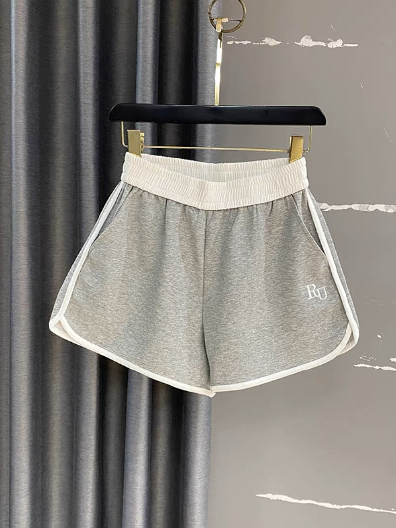 Summer popular sports shorts women 2023 new elastic waist hit color slit loose wide legs super A word hot pants ins