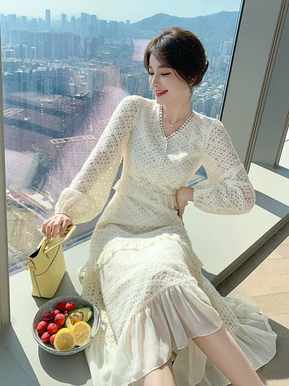High-end temperament lace princess skirt 2023 autumn new women's light luxury French niche mid-length dress
