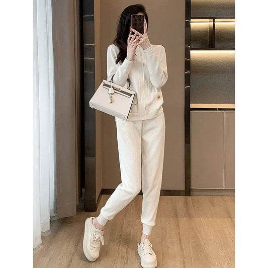 High-end sports and leisure suits for women, spring and autumn fashion, age-reducing streetwear, sweatshirts, pants, two-piece sets, western style