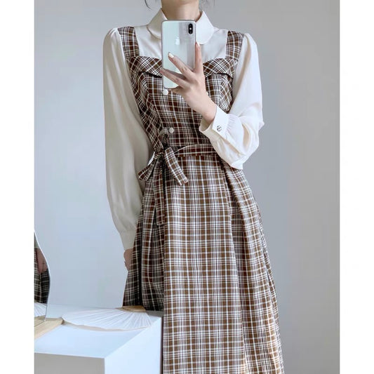 Autumn 2023 new skirt French retro plaid fake two-piece waist slimming design dress for women