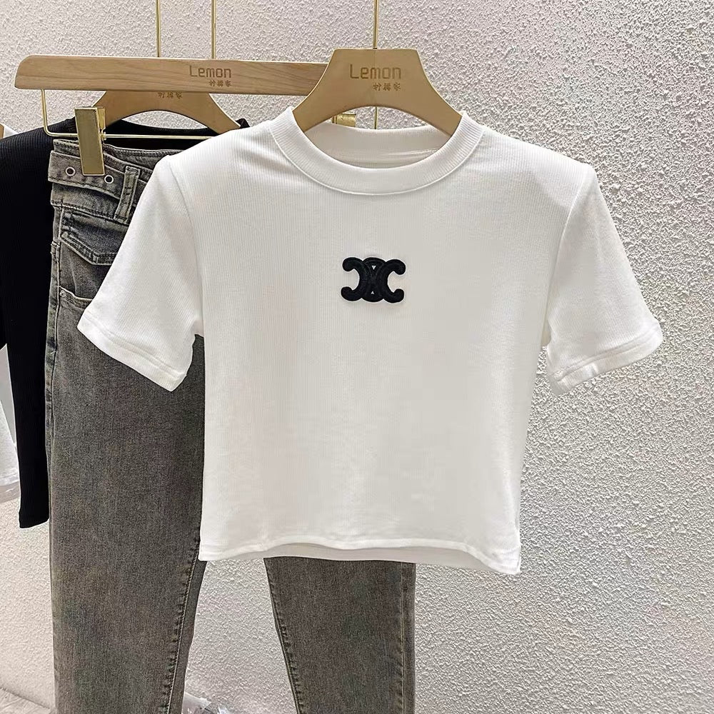 2023 short T-shirt women's summer self-cultivation bottoming shirt design sense niche embroidery black short-sleeved top tide