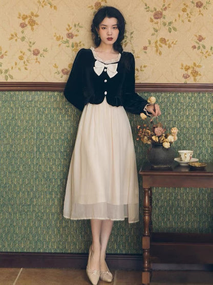 2022 Autumn and Winter New Fashionable French Retro Black Velvet Splicing Mesh Fake Two-piece Waist Dress for Women