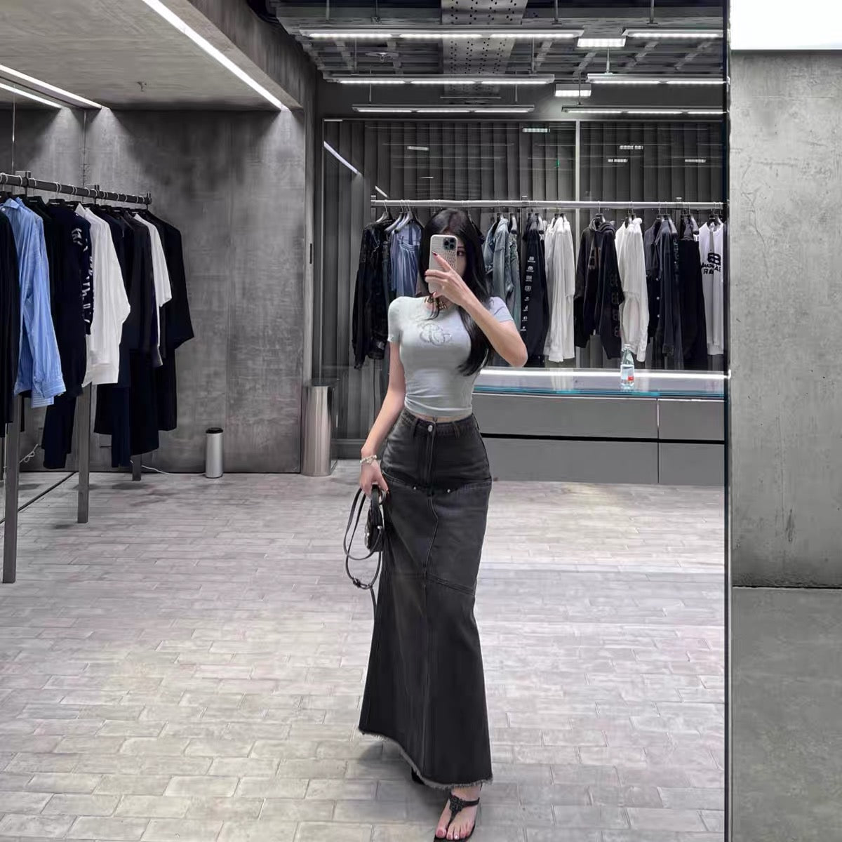 FBB limit early autumn new temperament denim skirt women's split line design raw edge A-hem skirt versatile